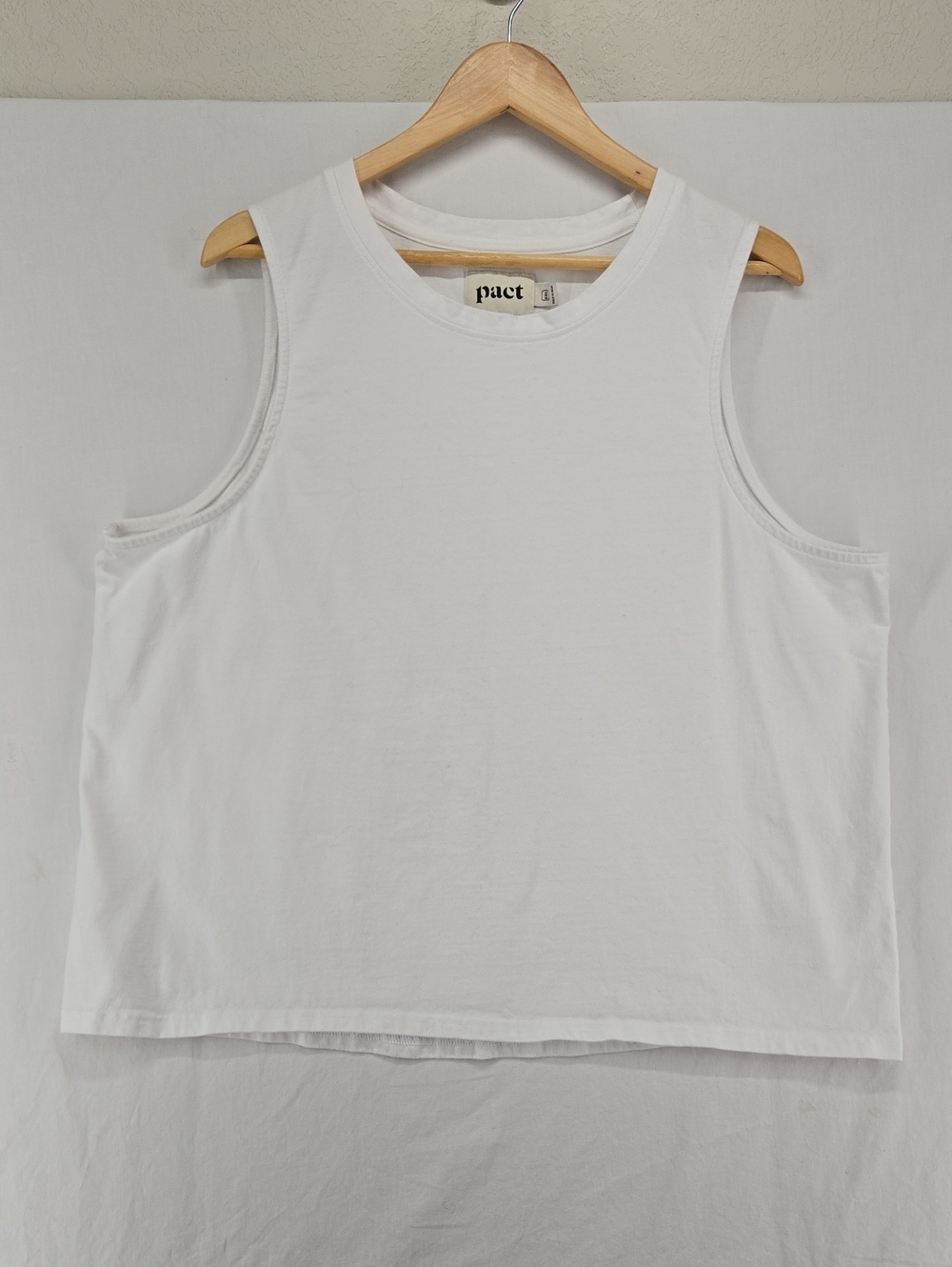 Pact Women's White Boxy Tank Size XXL